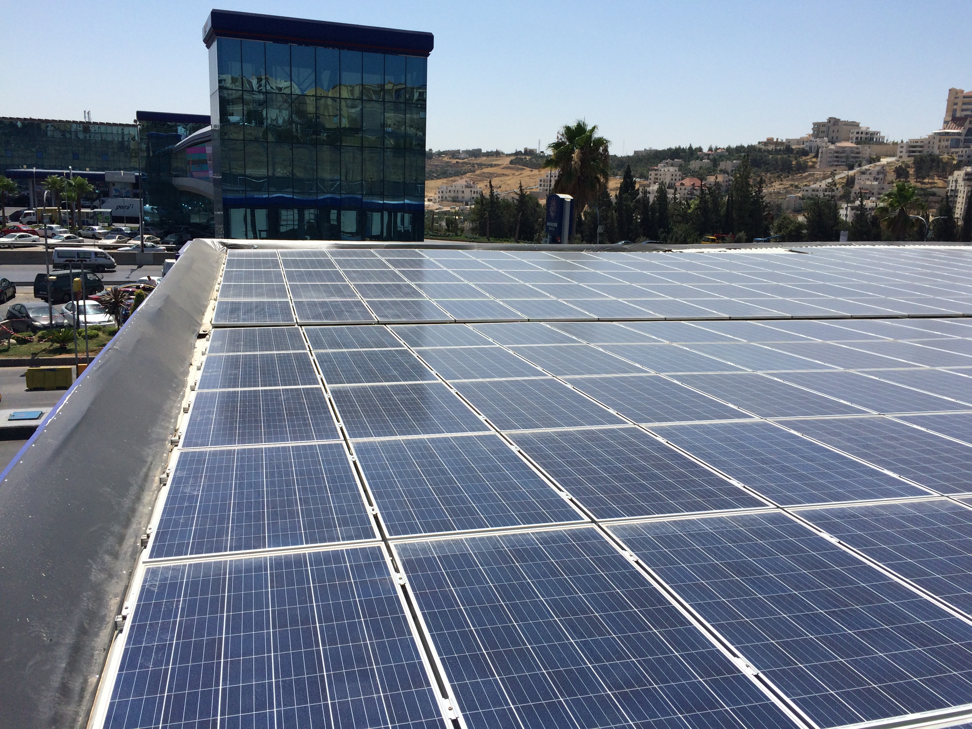 Manaseer Oil & Gas installing solar system